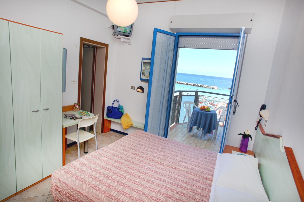 Double or Twin Room,1567047764:JPEG